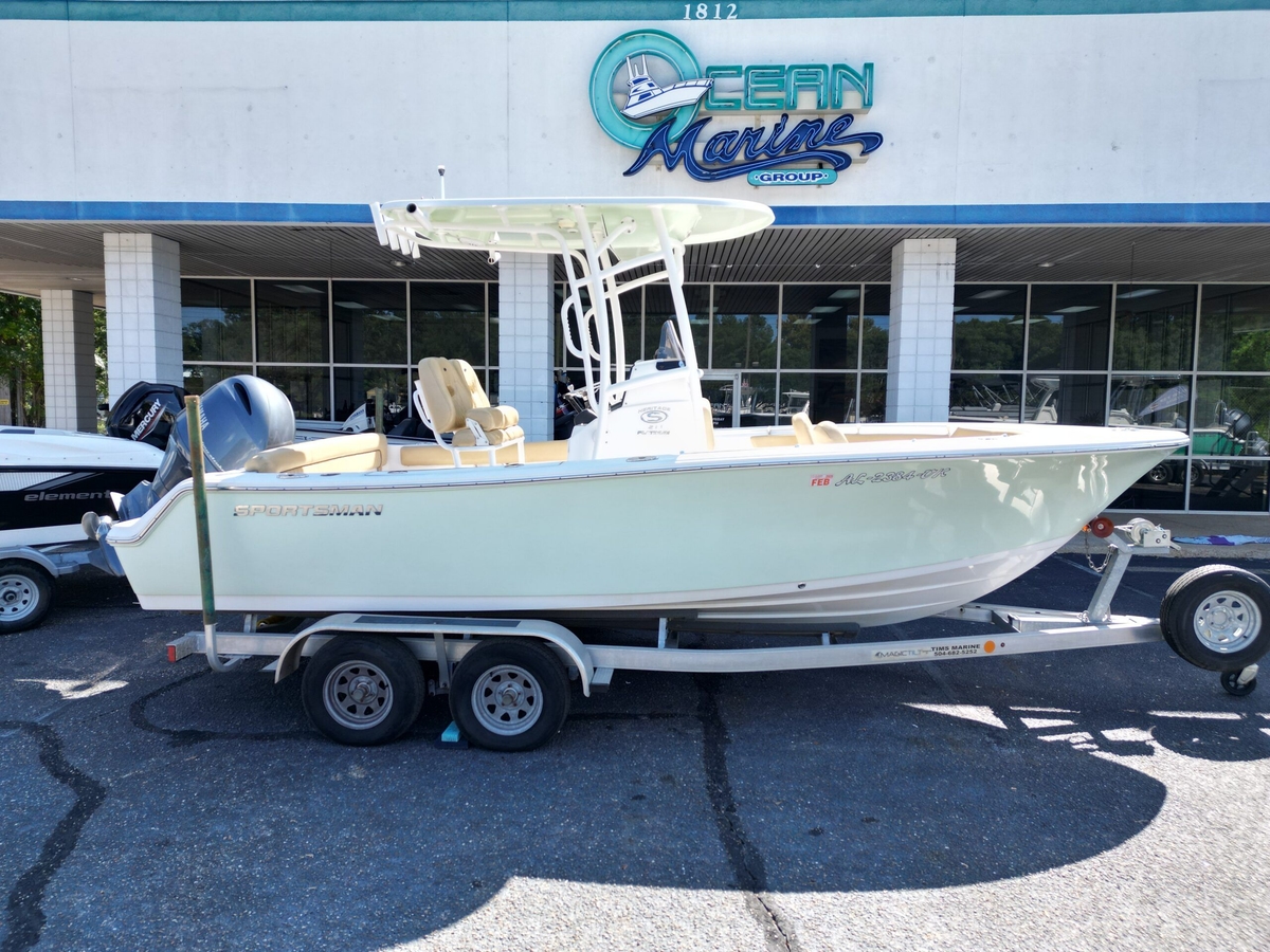 2021 Sportsman Heritage 211 Platinum CC - Sold Boat