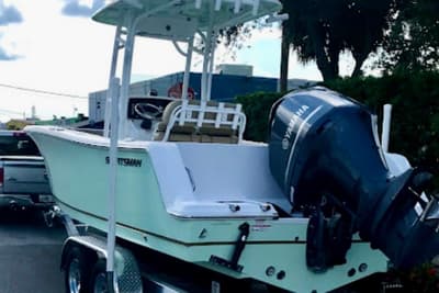 BOATZON | Sportsman Heritage 231 Center Console 2018