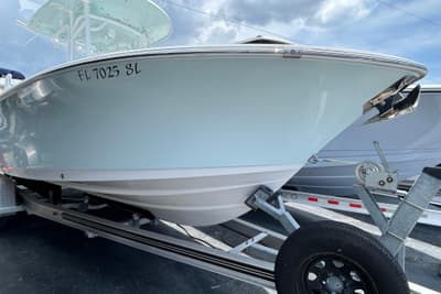 BOATZON | Sportsman Heritage 231 Center Console 2020