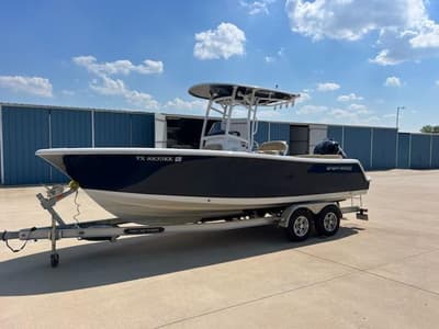 BOATZON | Sportsman Heritage 231 Center Console 2021