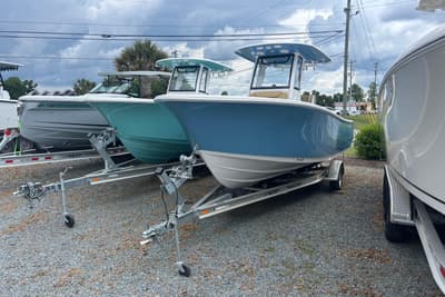 BOATZON | Sportsman Heritage 231 Center Console 2025