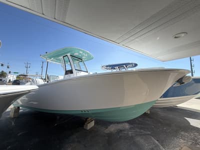 BOATZON | Sportsman Heritage 231 Center Console 2026