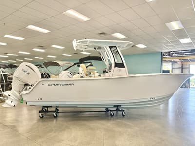 BOATZON | Sportsman Heritage 231 Center Console 2027