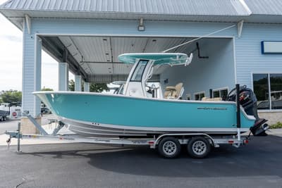 BOATZON | Sportsman Heritage 231 Center Console 2027