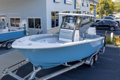 BOATZON | Sportsman Heritage 231 Center Console 2027
