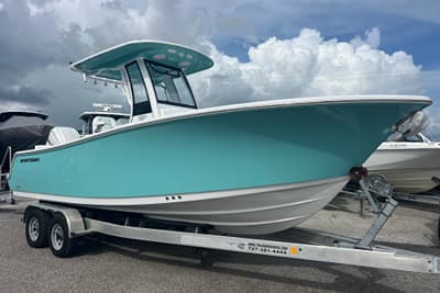 BOATZON | Sportsman Heritage 231 Center Console 2027