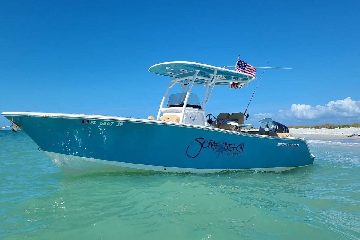 2019 Sportsman Heritage 241 Center Console - Sold Boat