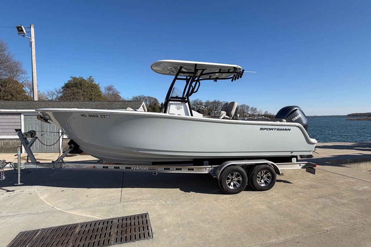 2022 Sportsman Heritage 241 Center Console - Sold Boat