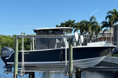 BOATZON | Sportsman Heritage 241 Center Console 2023