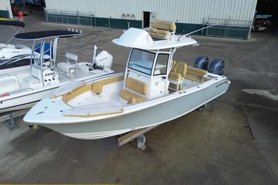 BOATZON | Sportsman Heritage 251 Center Console 2021