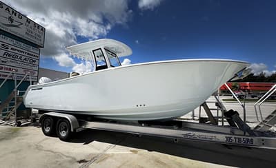 BOATZON | Sportsman Heritage 251 Center Console 2027