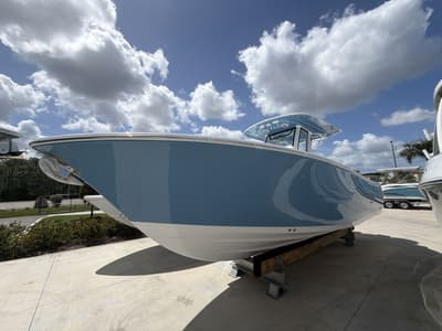 BOATZON | Sportsman Heritage 261 Center Console 2026