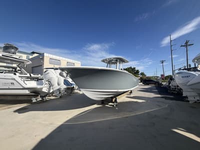 BOATZON | Sportsman Heritage 261 Center Console 2027 BOATZON | Sportsman Heritage 261 Center Console 2027