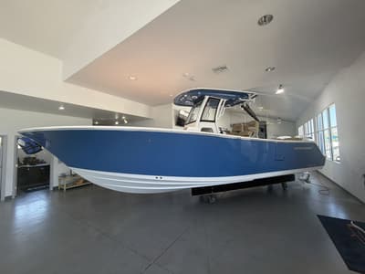 BOATZON | Sportsman Heritage 261 Center Console 2027