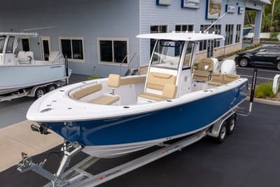 BOATZON | Sportsman Heritage 261 Center Console 2027