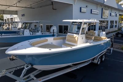BOATZON | Sportsman Heritage 261 Center Console 2027