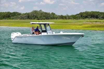 BOATZON | Sportsman Heritage 261 Center Console 2027