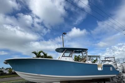 BOATZON | Sportsman Heritage 321 Center Console 2026