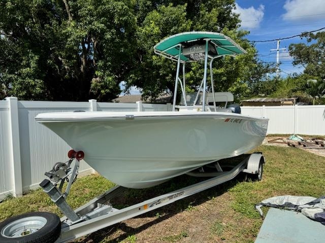2016 Sportsman Island Reef 19 Center Console - Sold Boat