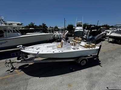 BOATZON | Sportsman Masters 207 Bay Boat 2021