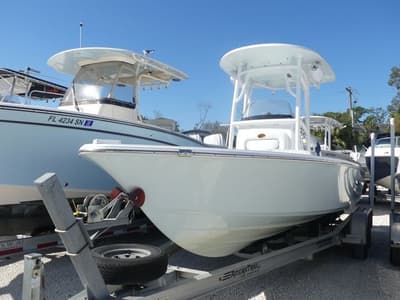 BOATZON | Sportsman Masters 227 Bay Boat 2015