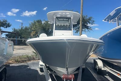 BOATZON | Sportsman Masters 227 Bay Boat 2025