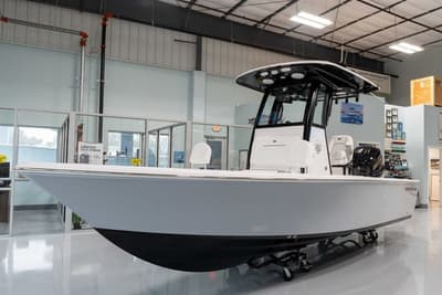 BOATZON | Sportsman Masters 227 Bay Boat 2026