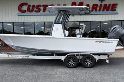 BOATZON | Sportsman Masters 227 Bay Boat 2027