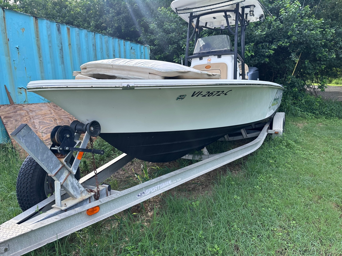 2014 Sportsman Masters 247 Bay Boat - Sold Boat