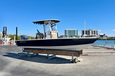 BOATZON | Sportsman Masters 247 Bay Boat 2016