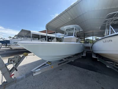 BOATZON | Sportsman Masters 247 Bay Boat 2026 BOATZON | Sportsman Masters 247 Bay Boat 2026