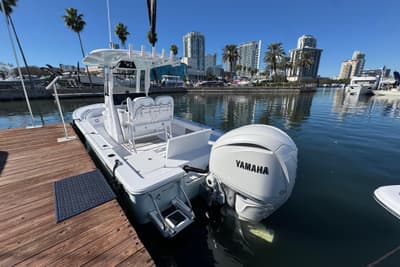 BOATZON | Sportsman Masters 247 Bay Boat 2026 BOATZON | Sportsman Masters 247 Bay Boat 2026