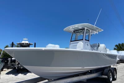 BOATZON | Sportsman Masters 247 Bay Boat 2026