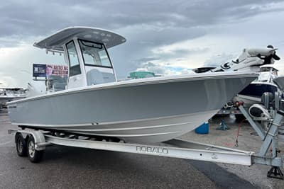BOATZON | Sportsman Masters 247 Bay Boat 2027