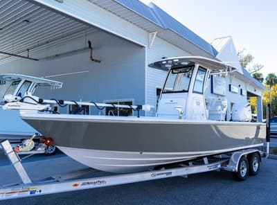 BOATZON | Sportsman Masters 247OE Bay Boat 2025