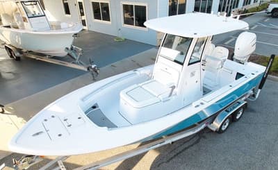 BOATZON | Sportsman Masters 247OE Bay Boat 2026