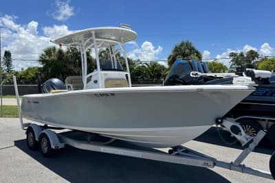 BOATZON | Sportsman Open 212 Center Console 2018