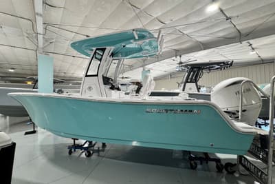 BOATZON | Sportsman Open 212 Center Console 2027