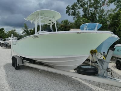 BOATZON | Sportsman Open 232 Center Console 2019
