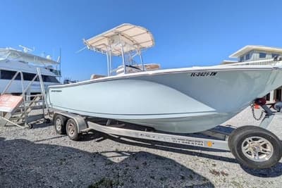 BOATZON | Sportsman Open 232 Center Console 2020