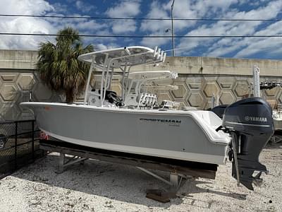 BOATZON | Sportsman Open 232 Center Console 2020