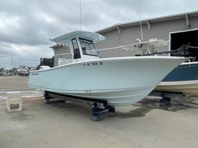BOATZON | Sportsman Open 232 Center Console 2025