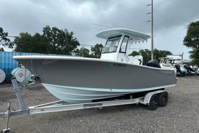 BOATZON | Sportsman Open 232 Center Console 2026