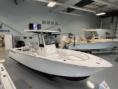 BOATZON | Sportsman Open 232 Center Console 2026