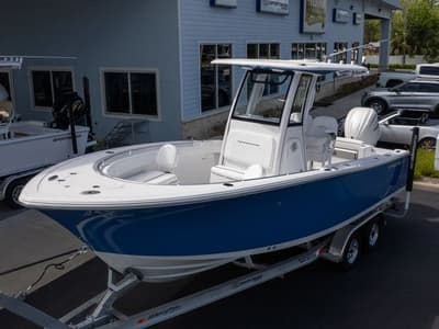 BOATZON | Sportsman Open 232 Center Console 2026