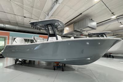 BOATZON | Sportsman Open 232 Center Console 2027