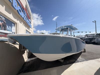BOATZON | Sportsman Open 252 Center Console 2026