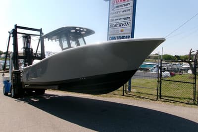 BOATZON | Sportsman Open 252 Center Console 2026