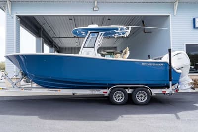 BOATZON | Sportsman Open 252 Center Console 2026