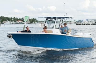 BOATZON | Sportsman Open 252 Center Console 2026